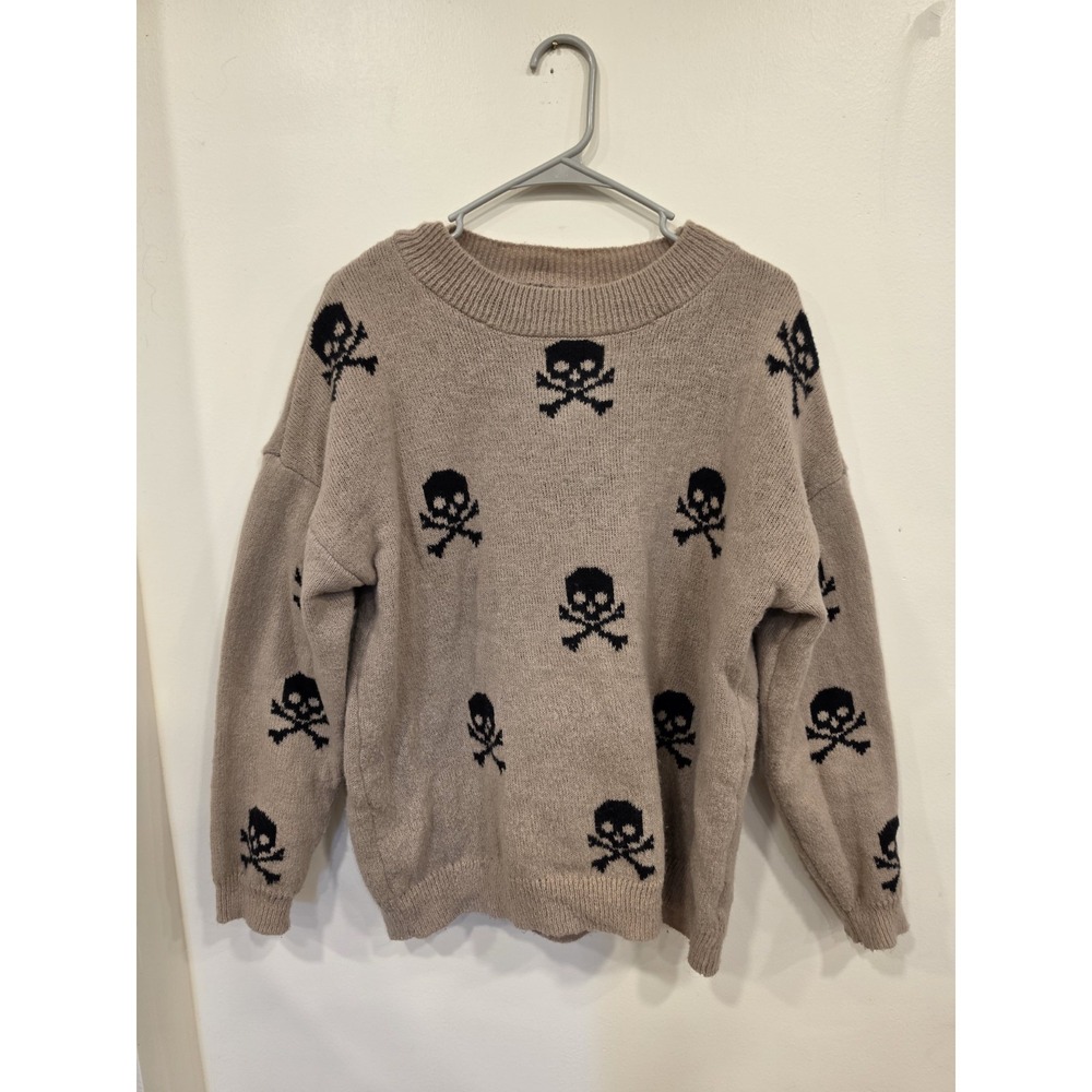 Women's Skull & Crossbones Pullover Sweater Size L (11/13) Halloween grunge goth